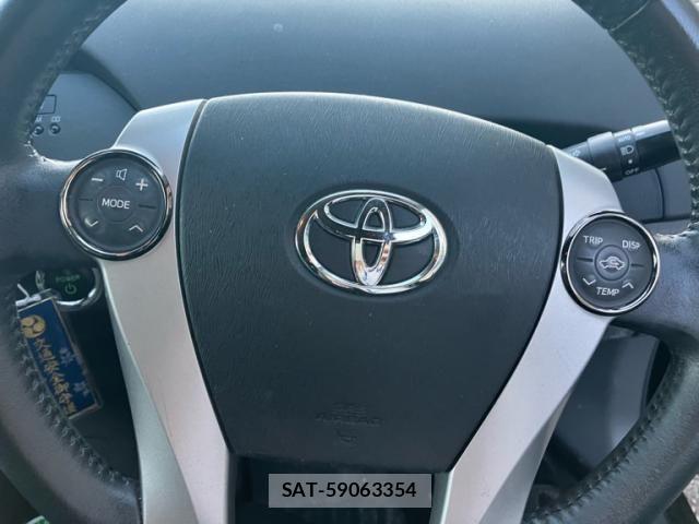 Toyota PRIUS 2011-12 7251963-17