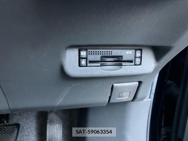 Toyota PRIUS 2011-12 7251963-19