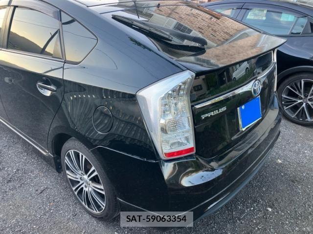 Toyota PRIUS 2011-12 7251963-2