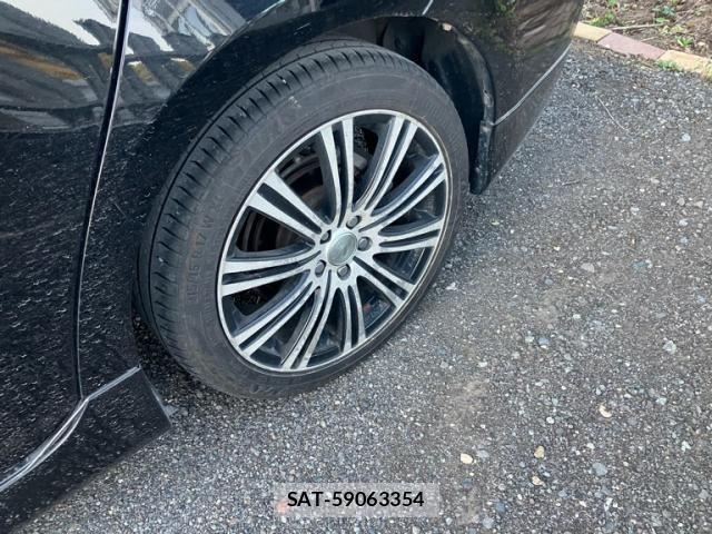 Toyota PRIUS 2011-12 7251963-4
