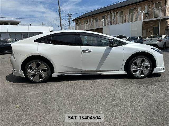 Toyota PRIUS 2023-12 7250327-16