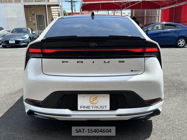Toyota PRIUS 2023-12 7250327-17