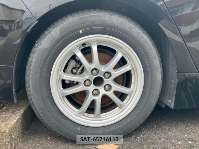 Toyota PRIUS 2016-04 7251953-9