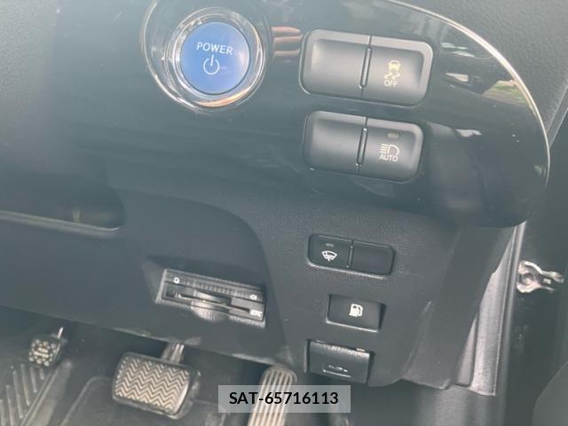 Toyota PRIUS 2016-04 7251953-16