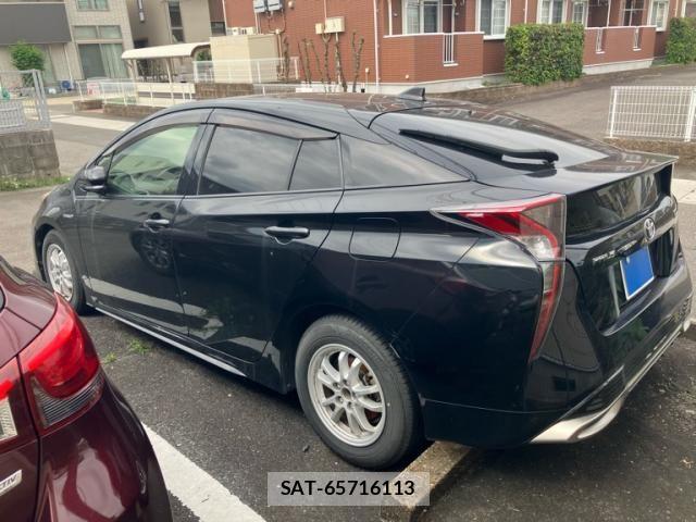 Toyota PRIUS 2016-04 7251953-3
