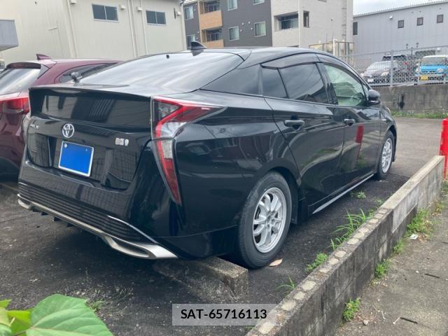 Toyota PRIUS 2016-04 7251953-4