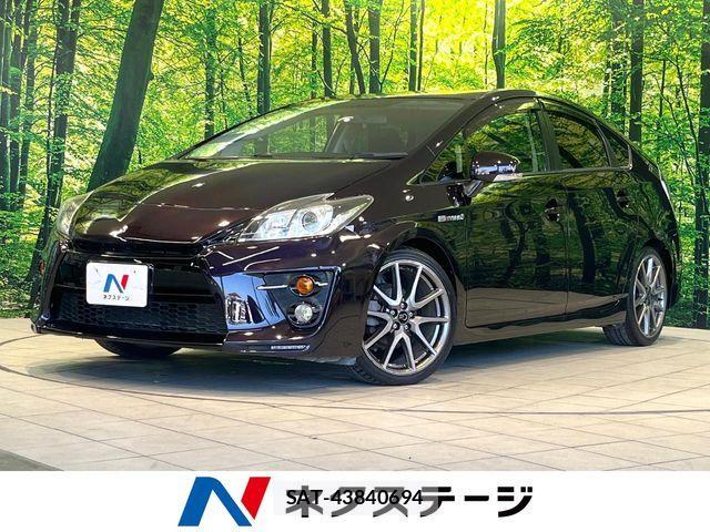 Toyota PRIUS 2013-02 7250311-0