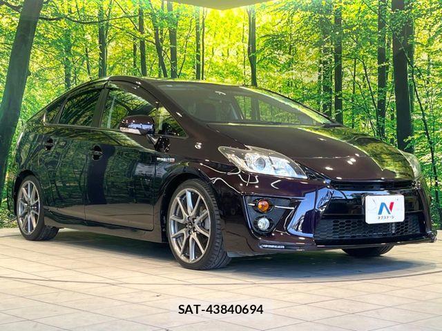 Toyota PRIUS 2013-02 7250311-15