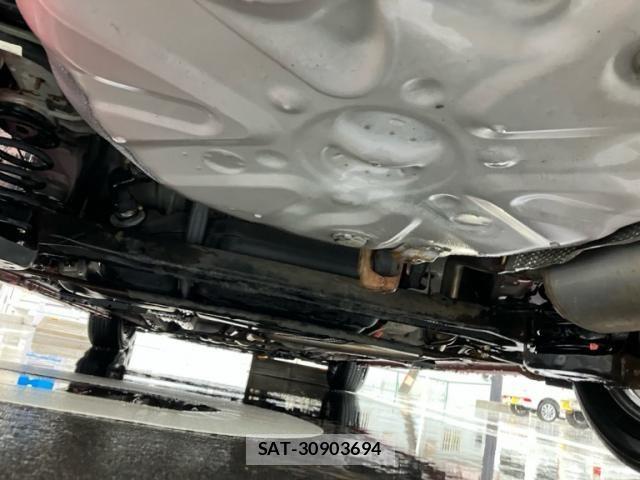Toyota PRIUS 2011-06 7251969-12