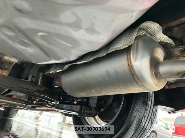 Toyota PRIUS 2011-06 7251969-14