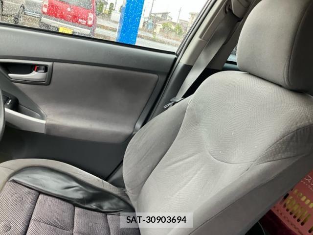 Toyota PRIUS 2011-06 7251969-18