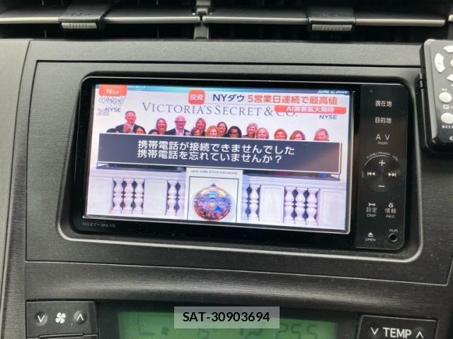 Toyota PRIUS 2011-06 7251969-27