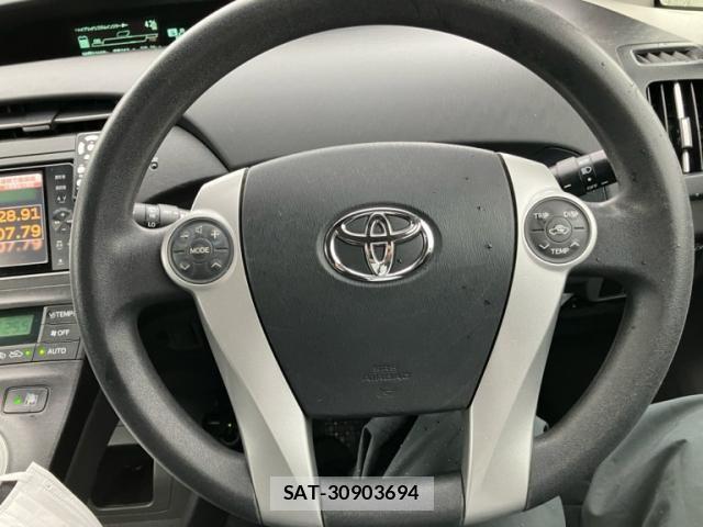 Toyota PRIUS 2011-06 7251969-28