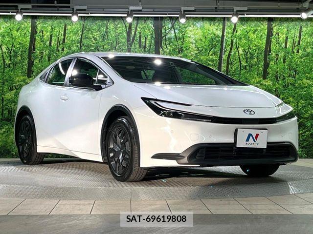 Toyota PRIUS 2023-03 7251931-14