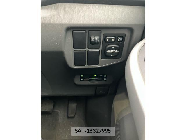 Toyota PRIUS 2011-11 7251972-10
