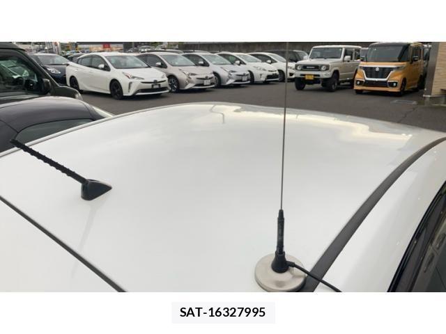 Toyota PRIUS 2011-11 7251972-17