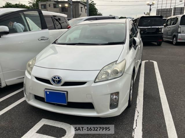 Toyota PRIUS 2011-11 7251972-3