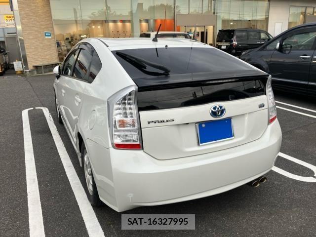Toyota PRIUS 2011-11 7251972-4