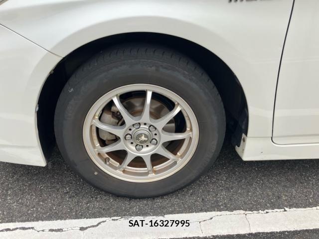 Toyota PRIUS 2011-11 7251972-8