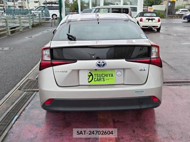 Toyota PRIUS 2019-03 7251945-10