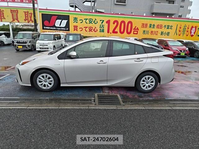 Toyota PRIUS 2019-03 7251945-11