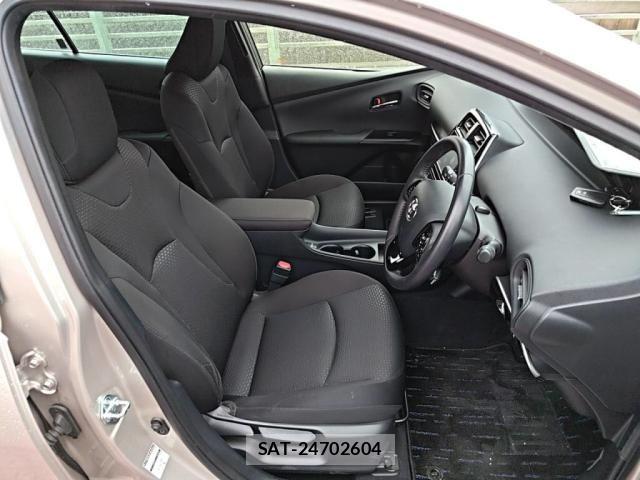 Toyota PRIUS 2019-03 7251945-12