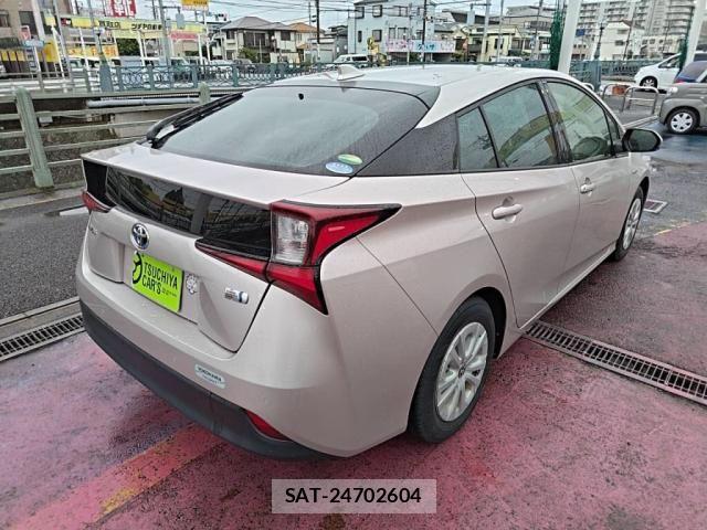 Toyota PRIUS 2019-03 7251945-1
