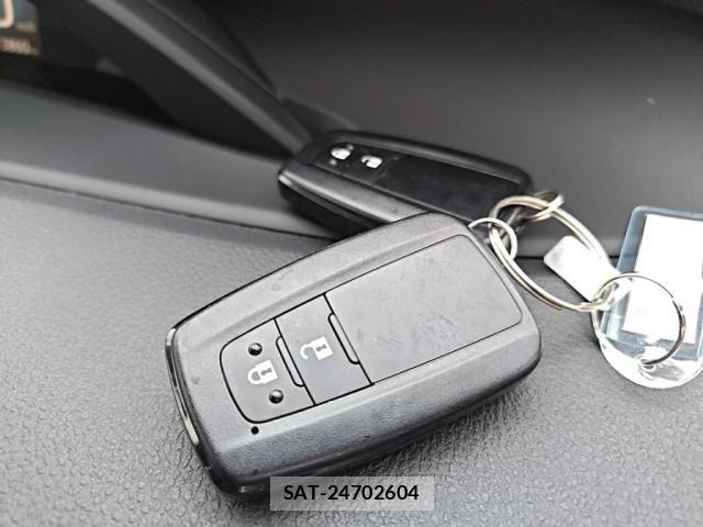 Toyota PRIUS 2019-03 7251945-19