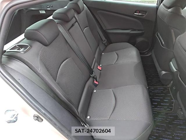 Toyota PRIUS 2019-03 7251945-24