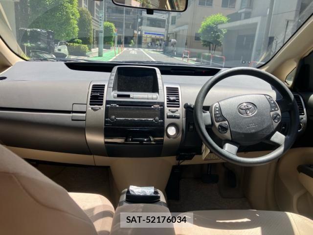 Toyota PRIUS 2004-05 7250134-26