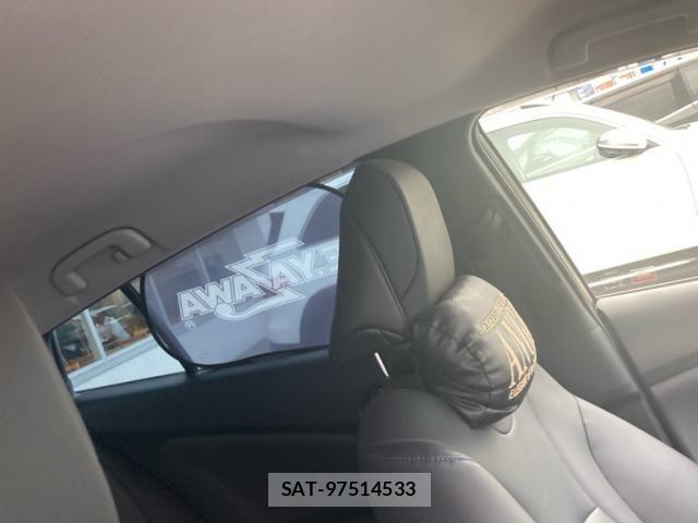 Toyota PRIUS 2020-04 7250379-10