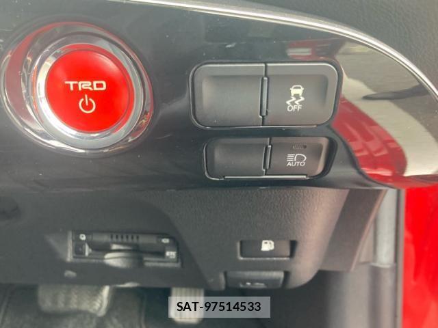 Toyota PRIUS 2020-04 7250379-15