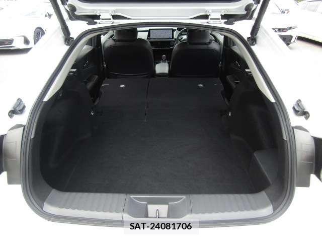 Toyota PRIUS 2023-06 7251934-18