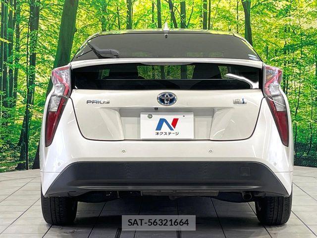 Toyota PRIUS 2016-03 7251941-14