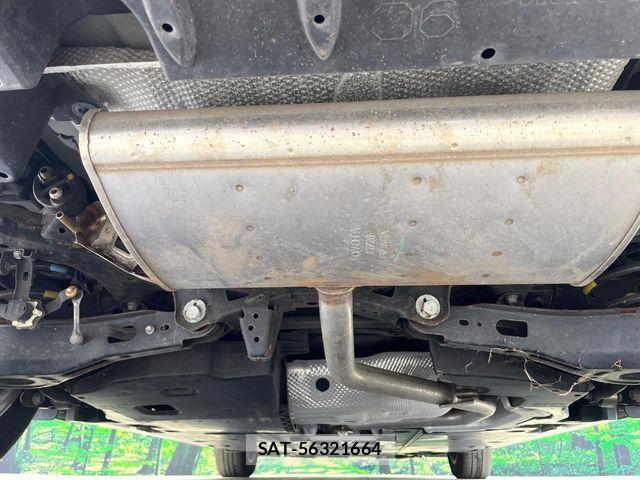 Toyota PRIUS 2016-03 7251941-18
