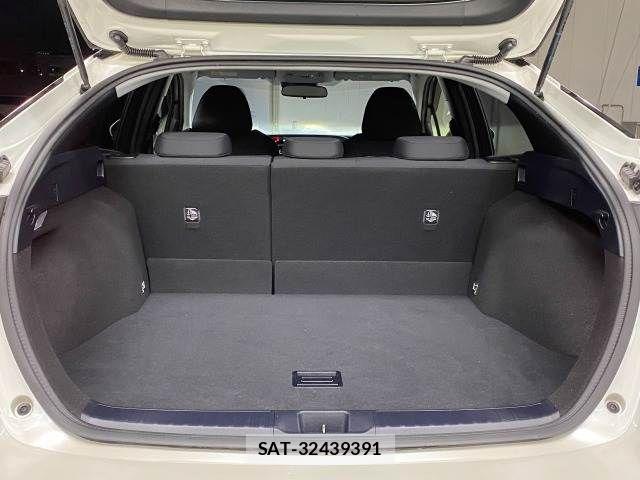 Toyota PRIUS 2016-06 7251937-11