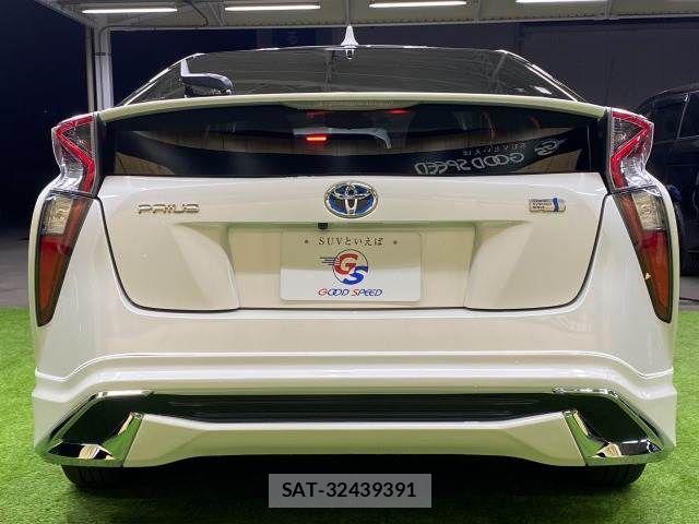Toyota PRIUS 2016-06 7251937-16