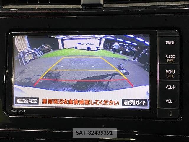 Toyota PRIUS 2016-06 7251937-3