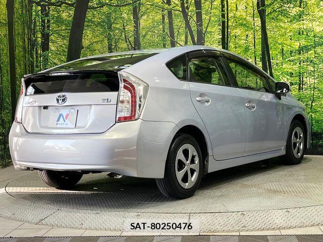 Toyota PRIUS 2012-05 7250711-17