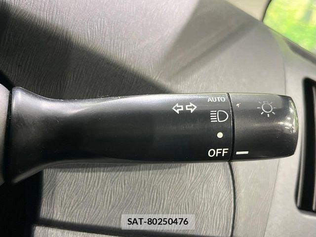 Toyota PRIUS 2012-05 7250711-7
