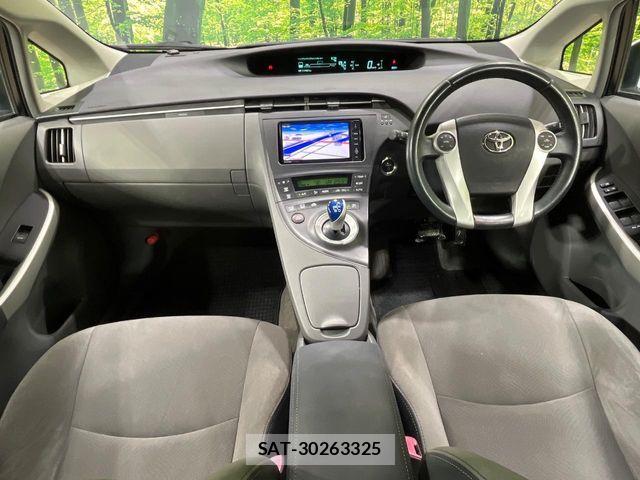 Toyota PRIUS 2011-11 7251957-1