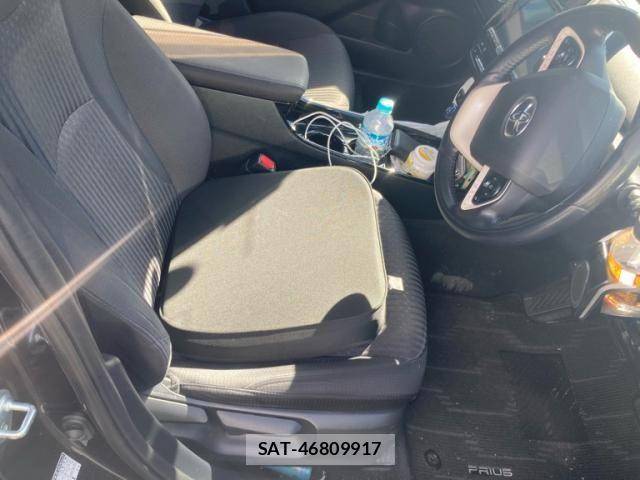Toyota PRIUS 2018-06 7250649-12