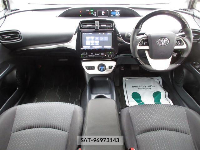 Toyota PRIUS 2016-09 7250364-1