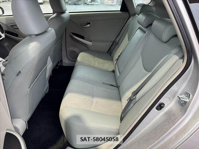 Toyota PRIUS 2014-06 7251962-17