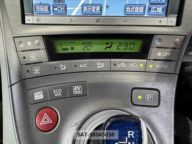 Toyota PRIUS 2014-06 7251962-21