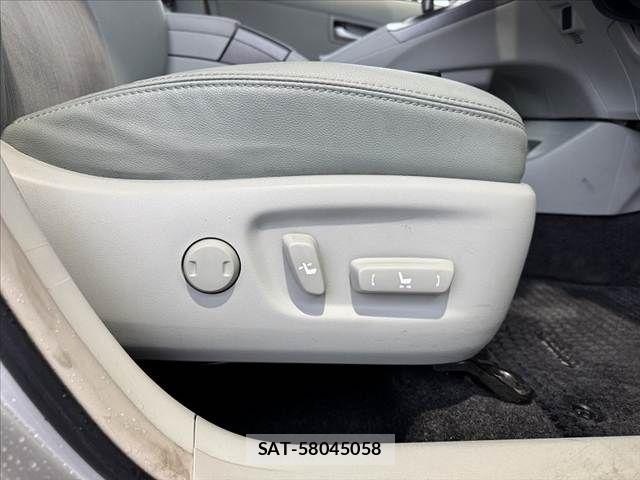 Toyota PRIUS 2014-06 7251962-26