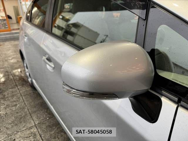 Toyota PRIUS 2014-06 7251962-29