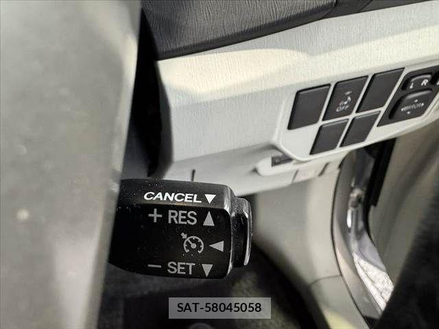 Toyota PRIUS 2014-06 7251962-4