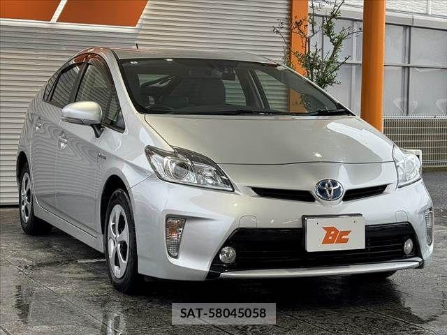 Toyota PRIUS 2014-06 7251962-8