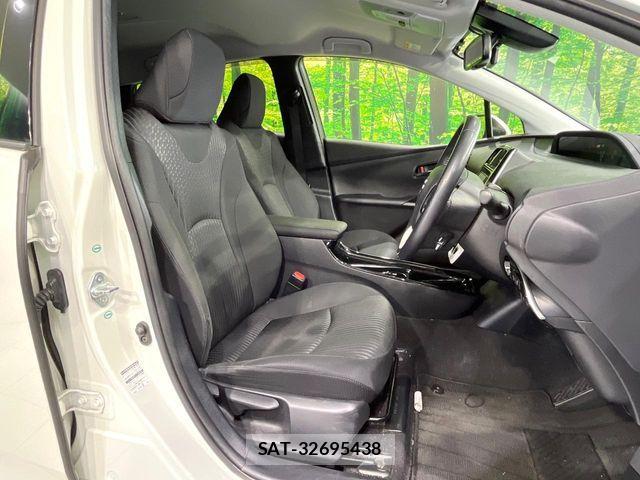 Toyota PRIUS 2018-01 7250348-7